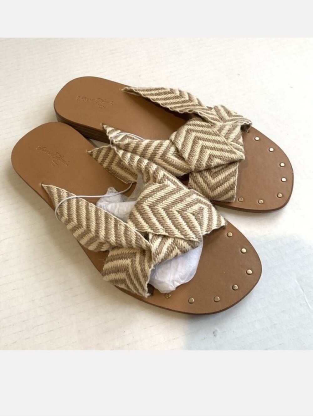 Universal Thread Beige Chevron Knot Slide Sandals